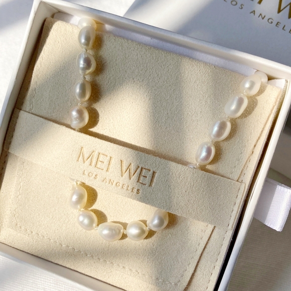 Handmade Real Pearl Necklace with Gold-Filled Clasp – Timeless Elegance - Picture 5 of 6